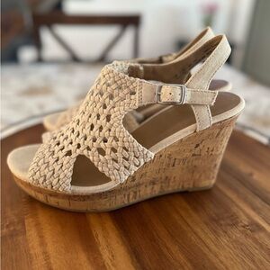 SO beige wedges